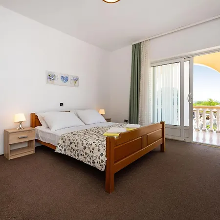 Gorgeous In With Wifi Apartament Galovac (Zadar)