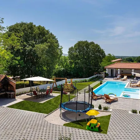 Gorgeous In With Wifi Galovac (Zadar)