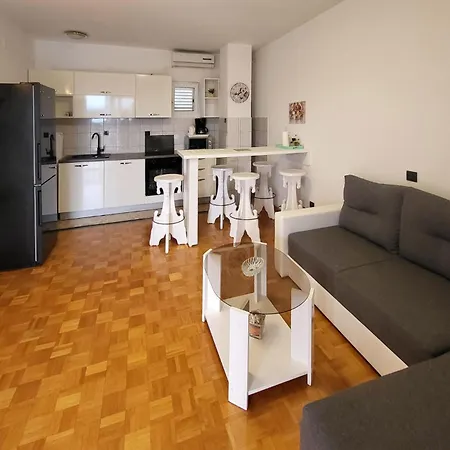 Apartament Gorgeous In With Wifi