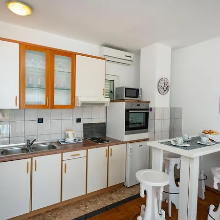 Apartament Gorgeous In With Wifi Galovac (Zadar)