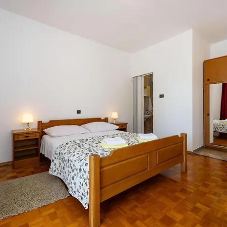 Apartament Gorgeous In With Wifi